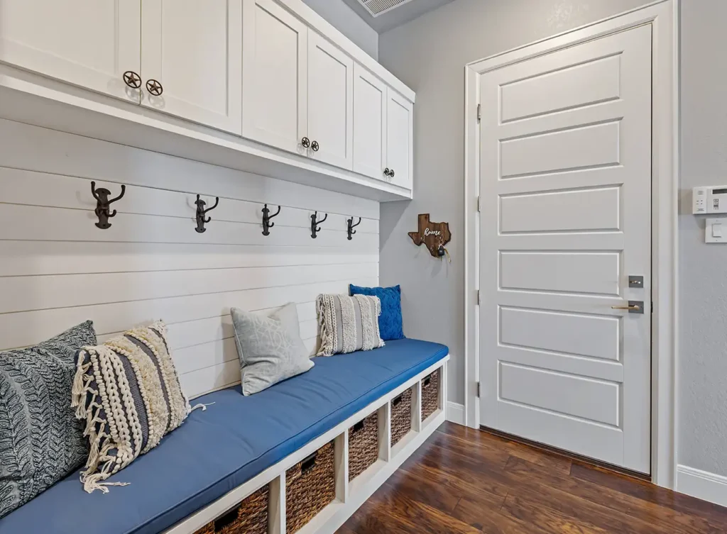 mudroom storage installation st. louis mo